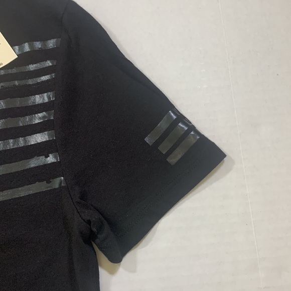 Guess Black Graphic T-shirt - Picture 5 of 6